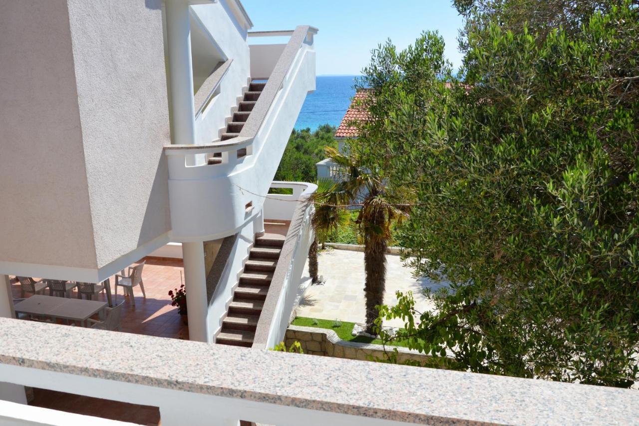 Apartments And Rooms By The Sea Jakisnica, Pag - 4160 ลุน ภายนอก รูปภาพ