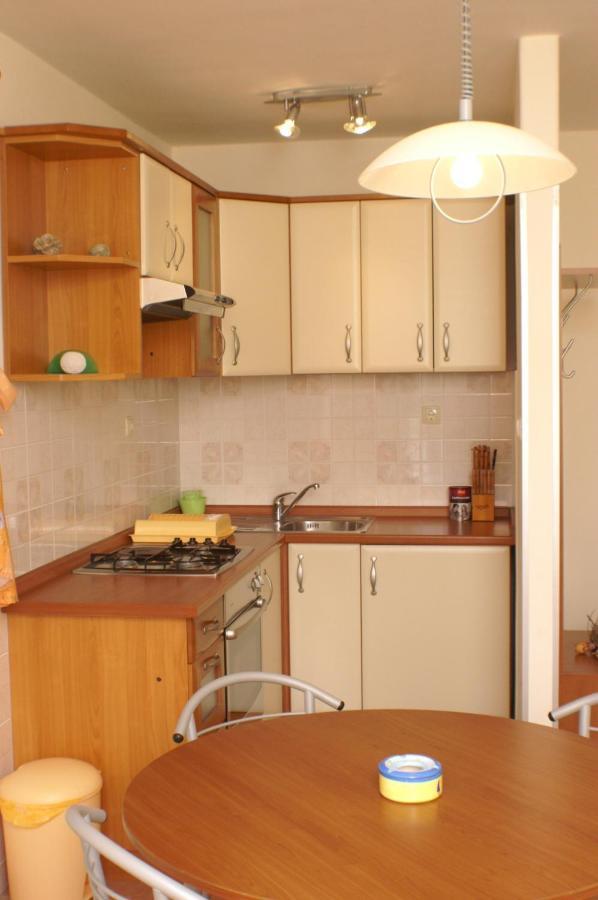 Apartments And Rooms By The Sea Jakisnica, Pag - 4160 ลุน ภายนอก รูปภาพ