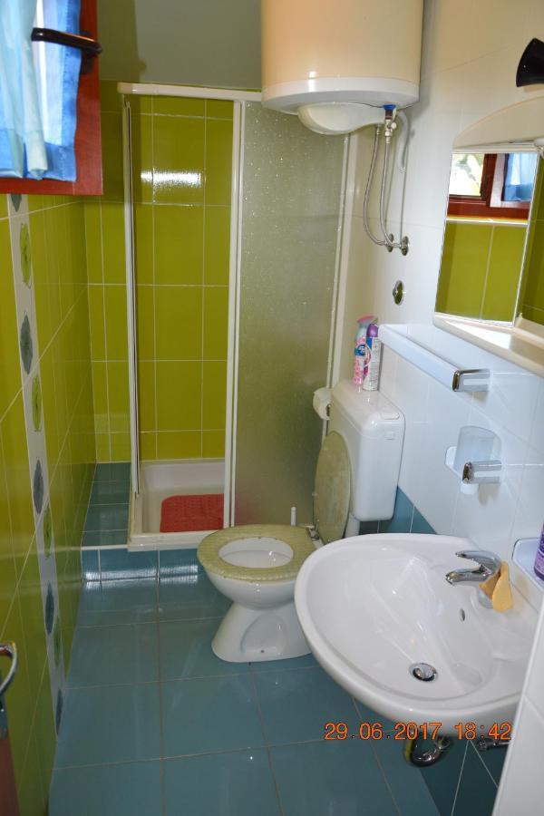 Apartments And Rooms By The Sea Jakisnica, Pag - 4160 ลุน ภายนอก รูปภาพ