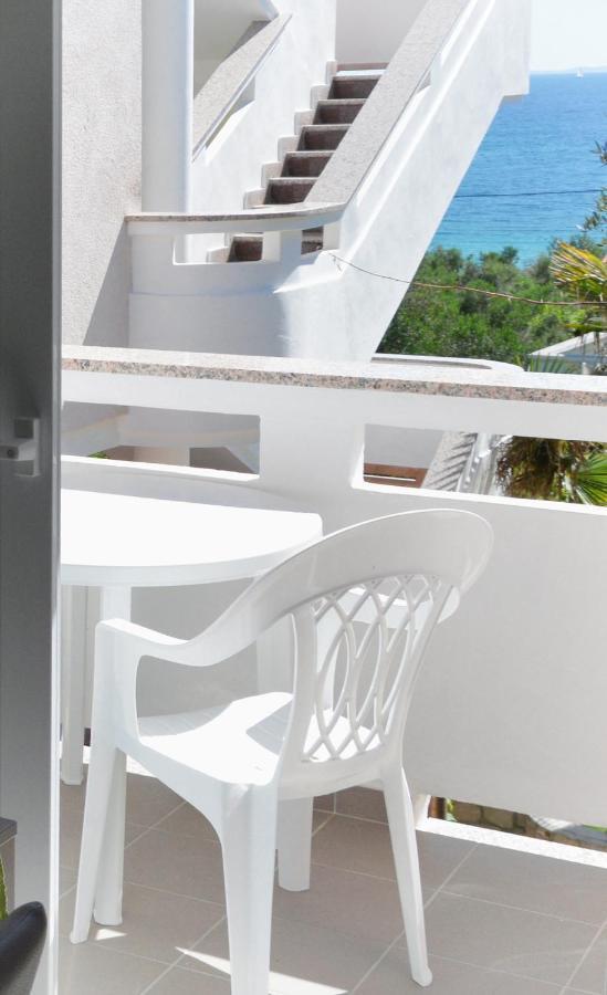 Apartments And Rooms By The Sea Jakisnica, Pag - 4160 ลุน ภายนอก รูปภาพ