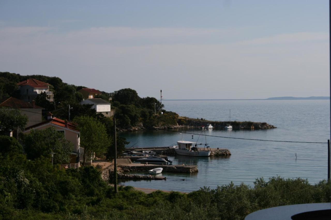 Apartments And Rooms By The Sea Jakisnica, Pag - 4160 ลุน ภายนอก รูปภาพ