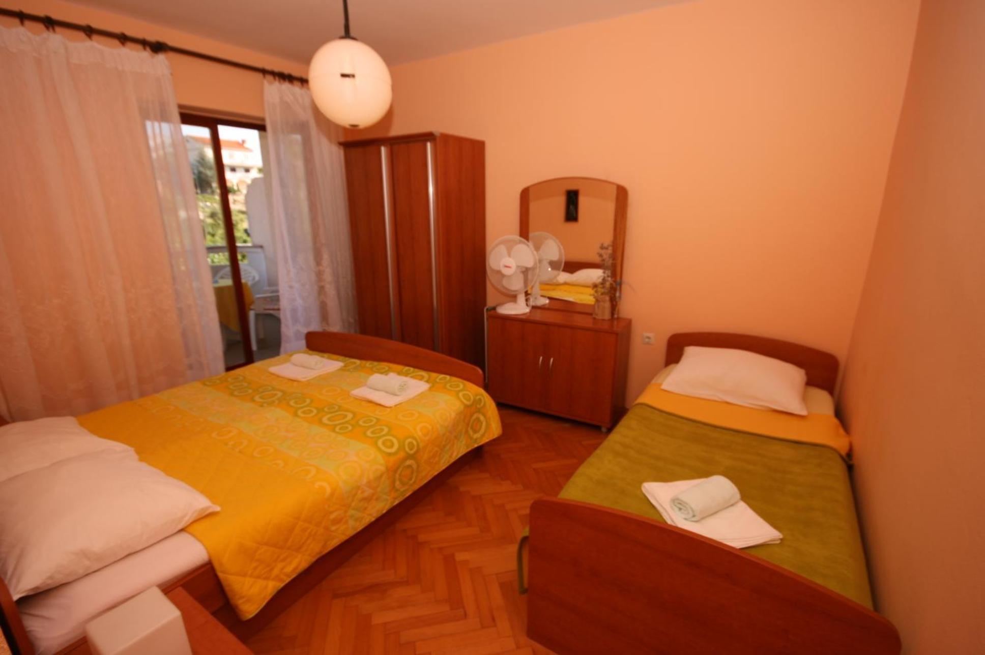 Apartments And Rooms By The Sea Jakisnica, Pag - 4160 ลุน ห้อง รูปภาพ